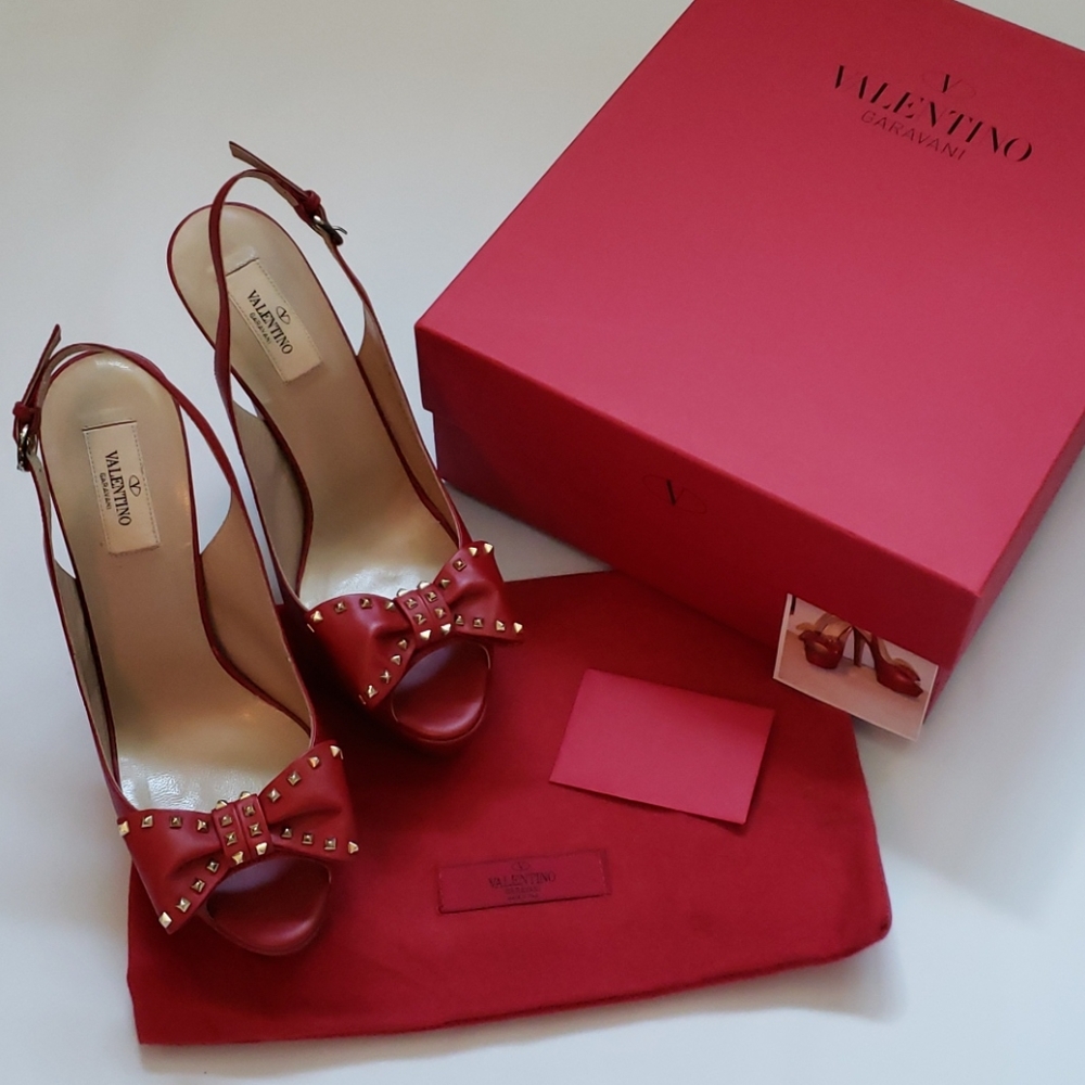 Valentino Rockstud bow platform Peep Toe Pumps